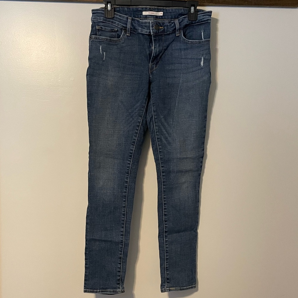 Levi's Women's 711 Skinny Jeans